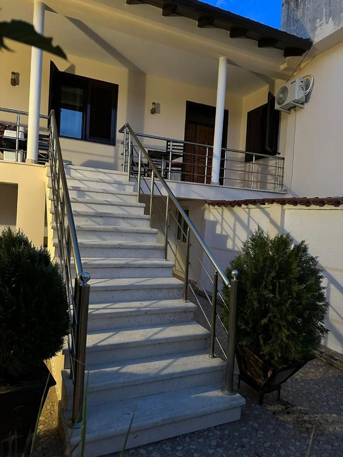 בראט Elby Apartments מראה חיצוני תמונה